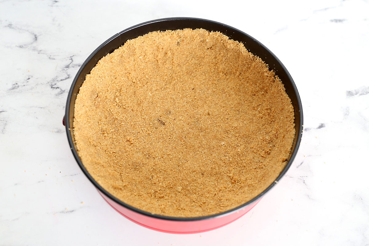 Graham cracker crust pressed into bottom and sides of springform pan.