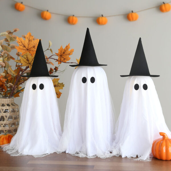 DIY ghosts centerpiece.