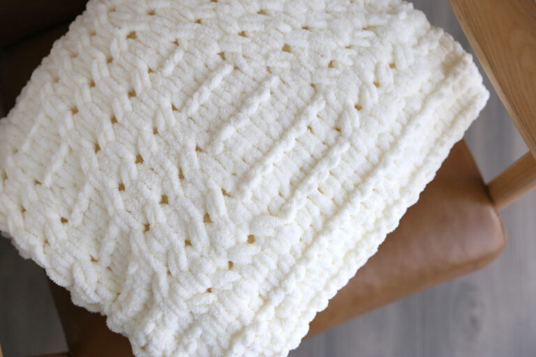Twisted Stitch Loop Yarn Blanket - It's Always Autumn