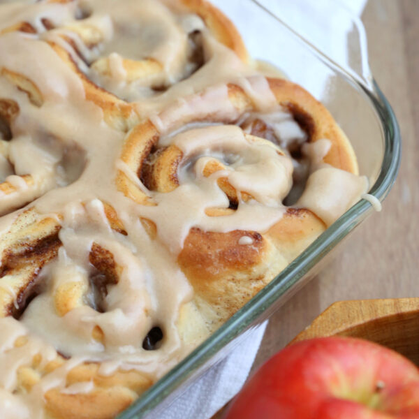 Pan of apple pie cinnamon rolls.